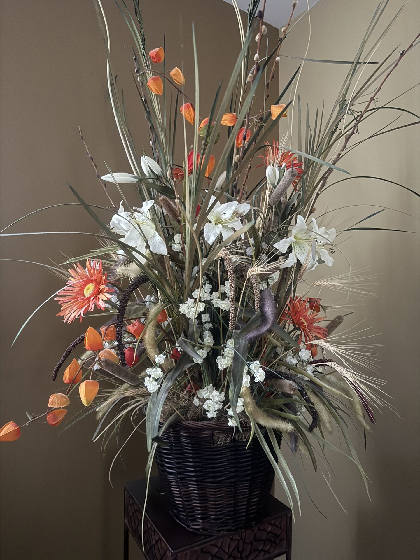 Custom made floral design - Smoke/Pet free home