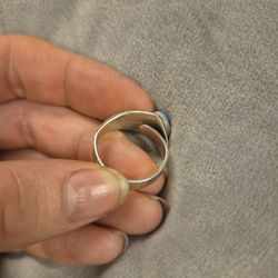 Sizable Stearling Ring 925