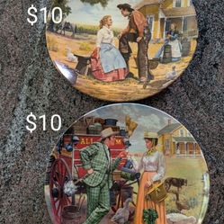 Beautiful And Excellent Condition  Collectible  Plates 