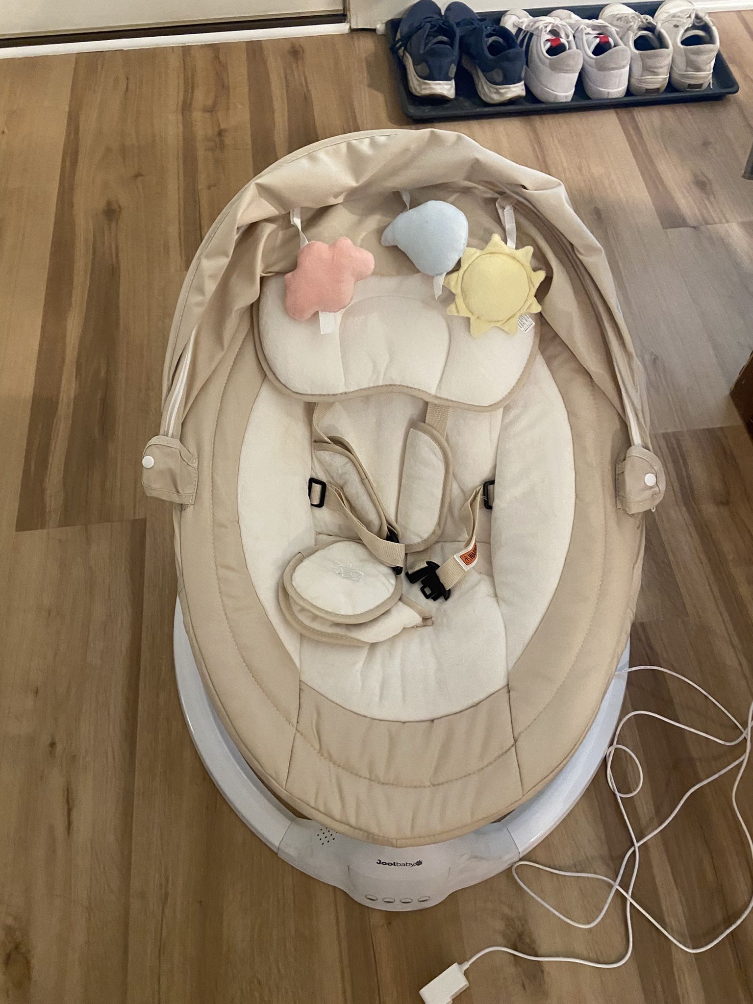 Jool Nova Baby Swing: Hardly Used