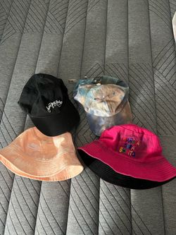 Women Hats/Bucket Hats