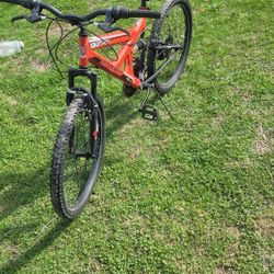 Dynacraft Gauntlet 24" Mountain Bike 18-Speed  Dual-Suspension (2 new shifters installed)