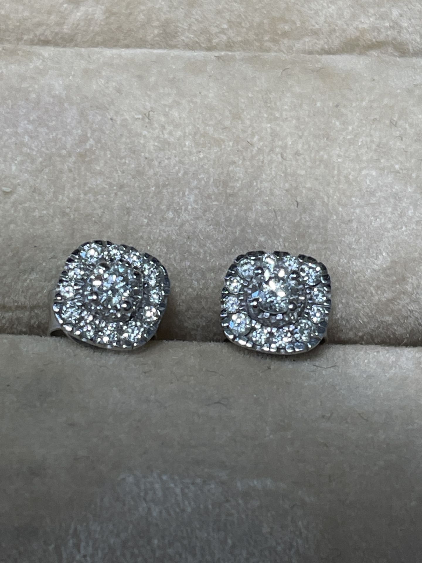 14K White Gold Diamond Halo Stud Earrings UD