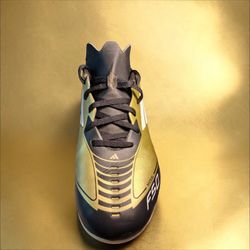Adidas Messi F50 Soccer Cleats (Boys 6) - Gold and Black
