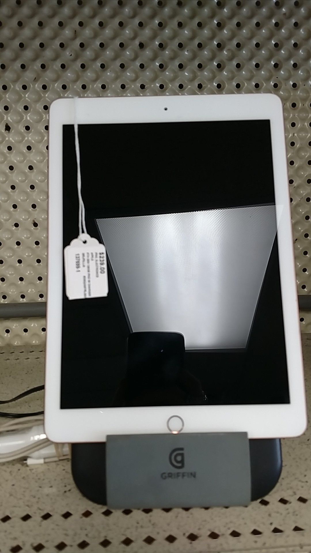 6th Gen 128GB iPad w/ Charger