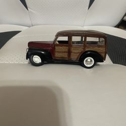 1940 Ford Woody Wagon Diecast 