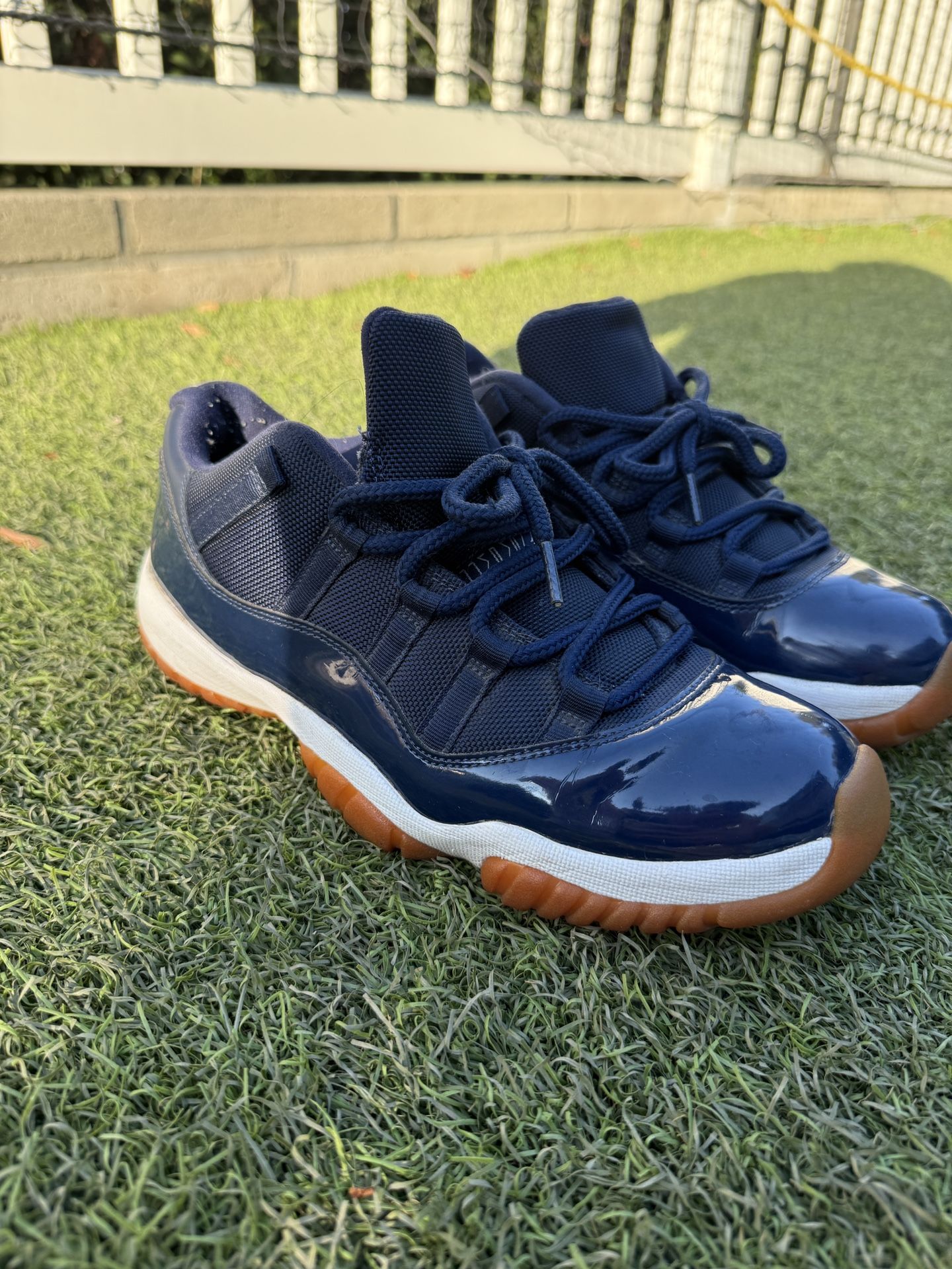 Jordan 11 Retro Low “Navy Gum” Size 9.5