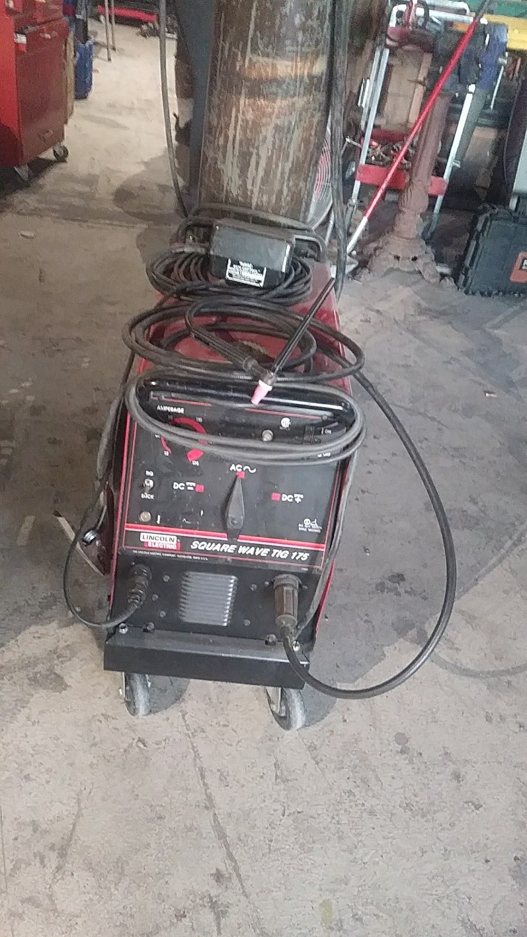 Lincoln Square wave tig 175 welder for Sale in Las Vegas, NV OfferUp