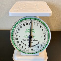 Antique American Family 25 LB Metal Kitchen Scale