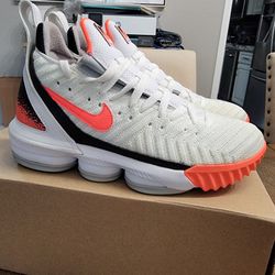 Nike lebron 16