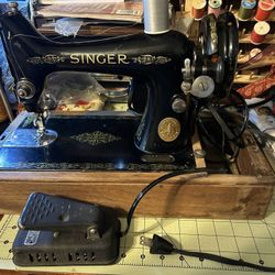 Vintage Singer 99 Sewing Machine Made In Scotland Comes With Needles And Serial 