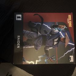 Classic Raiden Figure 