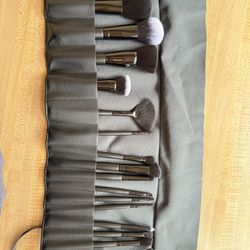 Makeup Brush 