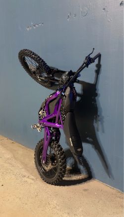 Fully built talaria sting mx4(comes with supermotos and chi fast charger)