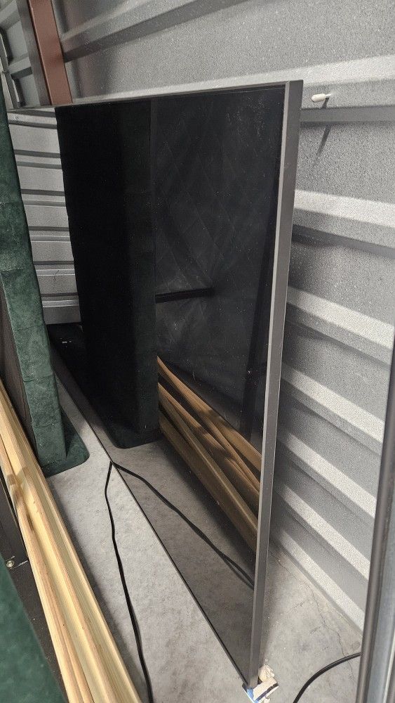  Samsung 75" 4K UHD LED LCD TV with mount 