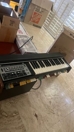 Keyboard Roland SH-2000