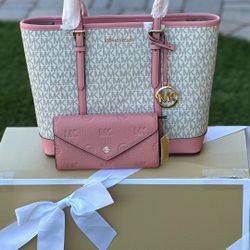 Michael Kors Top-Zip Tote Bag with Wallet, New in Gift Box/Ser MK en caja de regalo Con Cartera