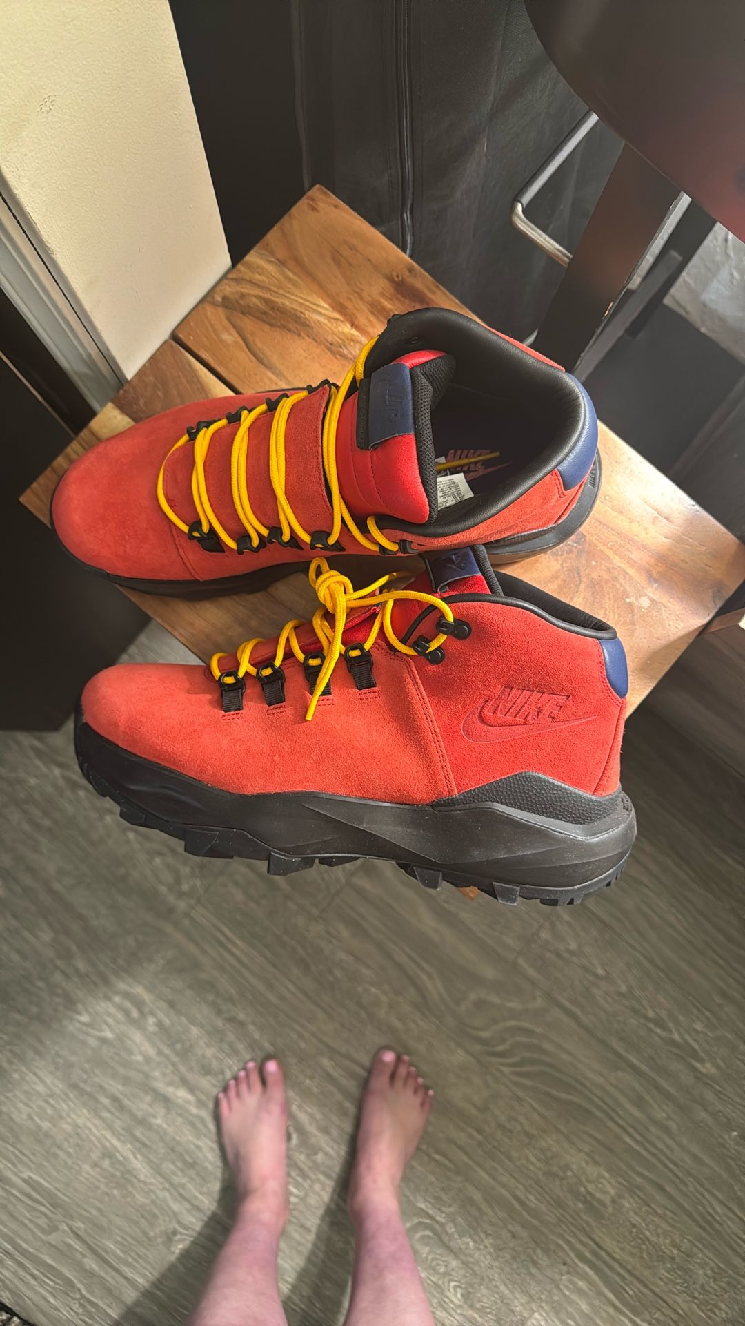 BRAND NEW NIKE CYGNAL SHOES