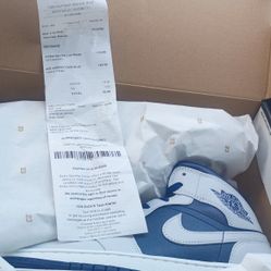 mens Jordan 1s mid 10.5m 100$ brand new never used brand new