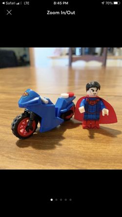 Superman on a motorcycle Minifigures that goes with LEGO