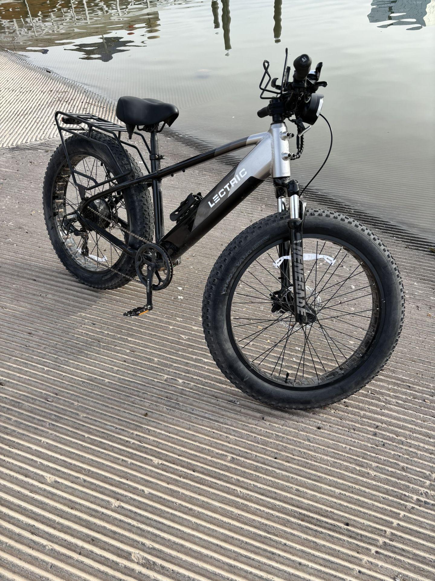 Lectric XPeak eBike High Step Electric Mountain Bike 26 inch tires (Retail:$1,794.14 with tax)