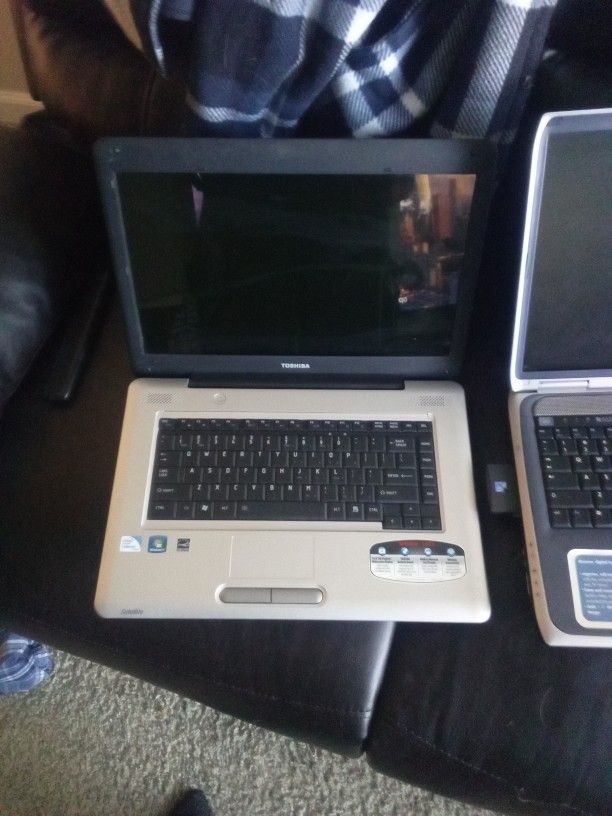 HP Laptop Toshiba Laptop Make Offer