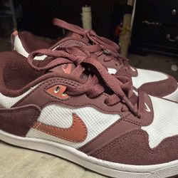 Nike SB Burgundy/White Sneakers – Worn Once – Size 5