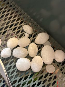 Polished quartz stones