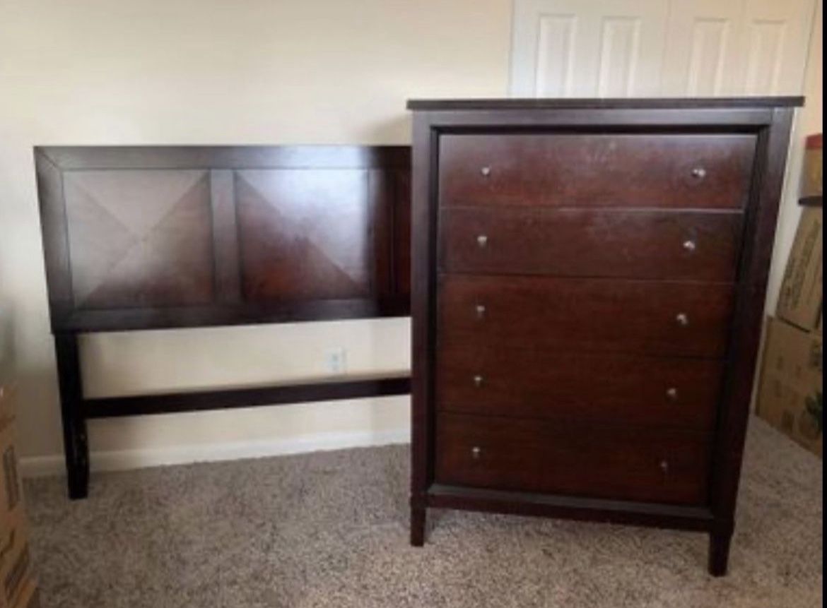 Queen Bedroom Furniture - American Signature