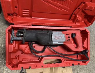 Milwaukee 12 Amp SAWZALL Reciprocating Saw with Case (M: 6519-31)