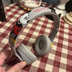 Beats by Dr. Dre Solo3 Wireless Headphones Special Edition