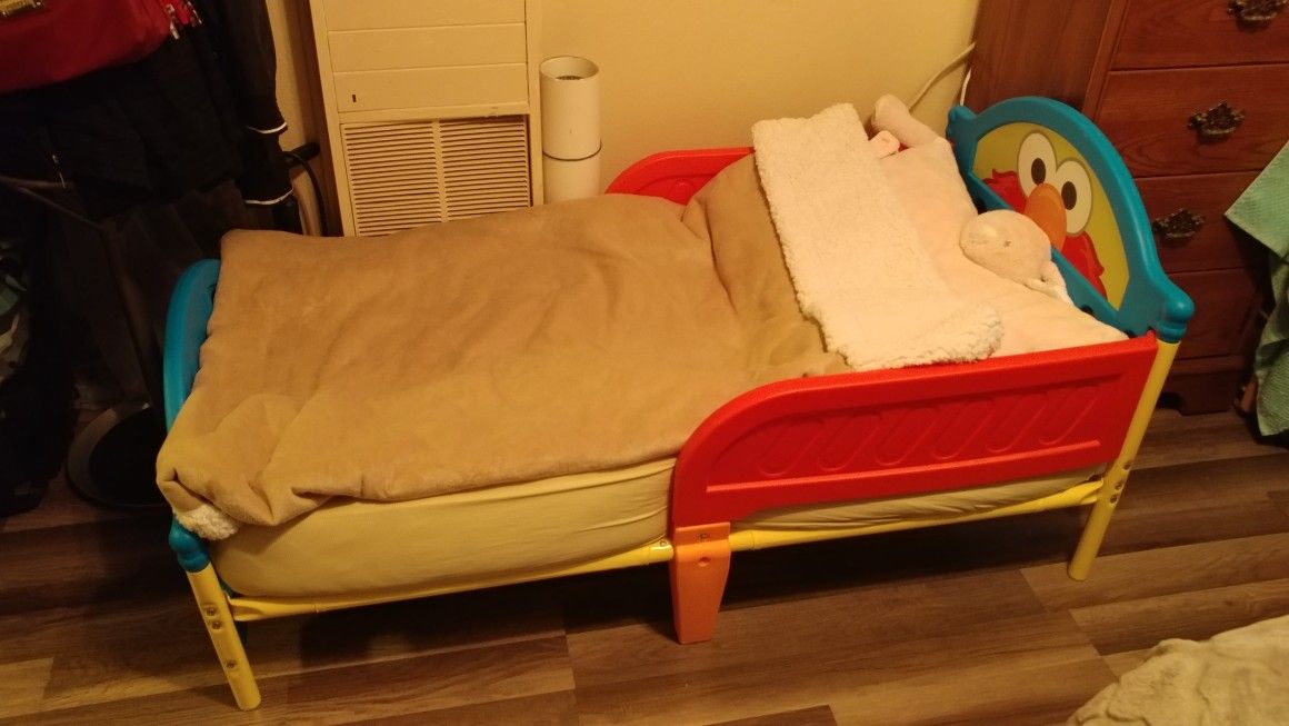 Toddler bed