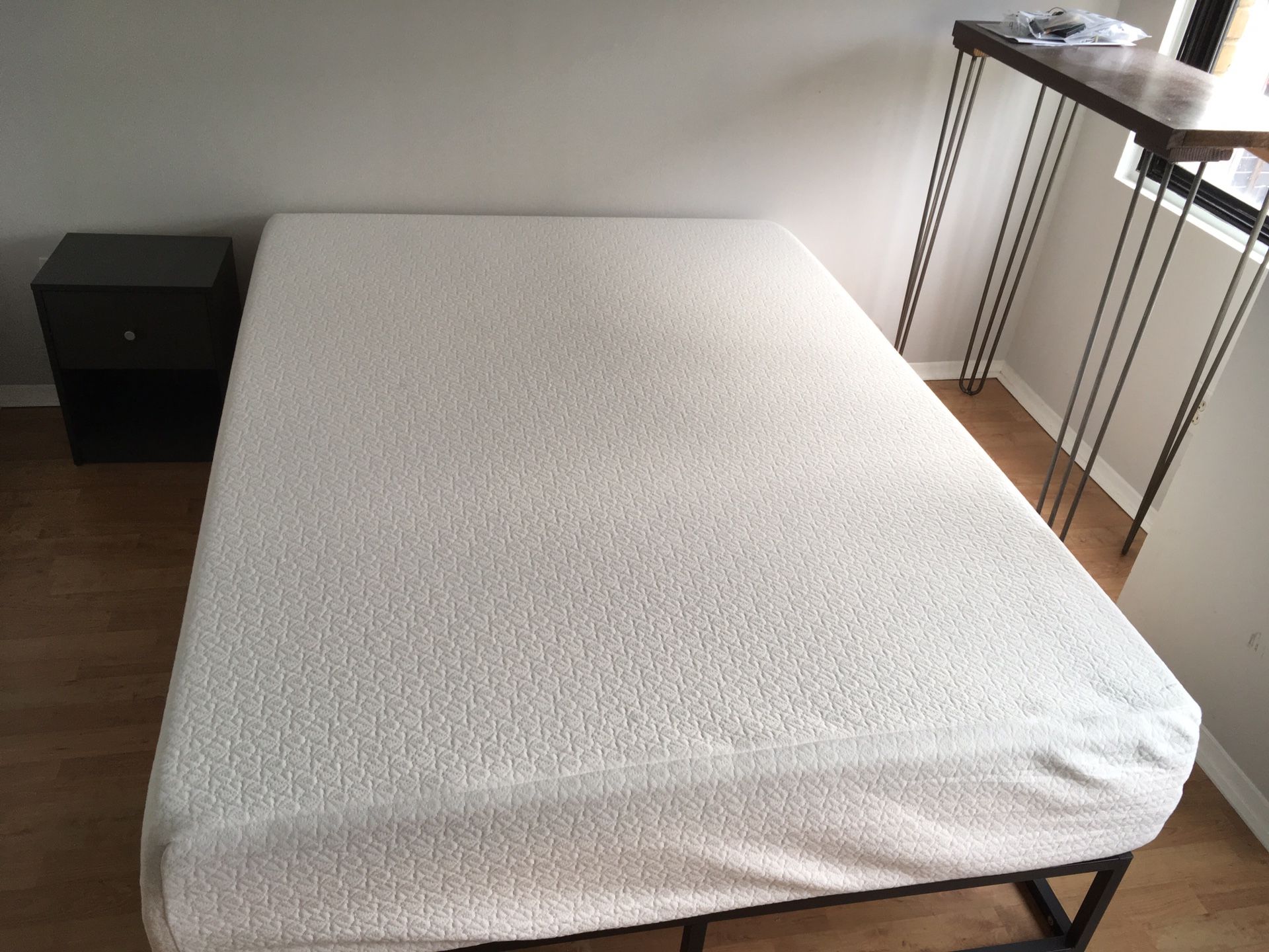 Memory Foam Mattress - Full (7 months old; rarely used)