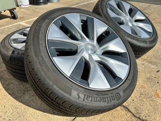 4x 19” 2024 Tesla Model Y Gemini Wheels Continental 255/45/19 85% Tires SENSORS