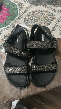 Women sandals