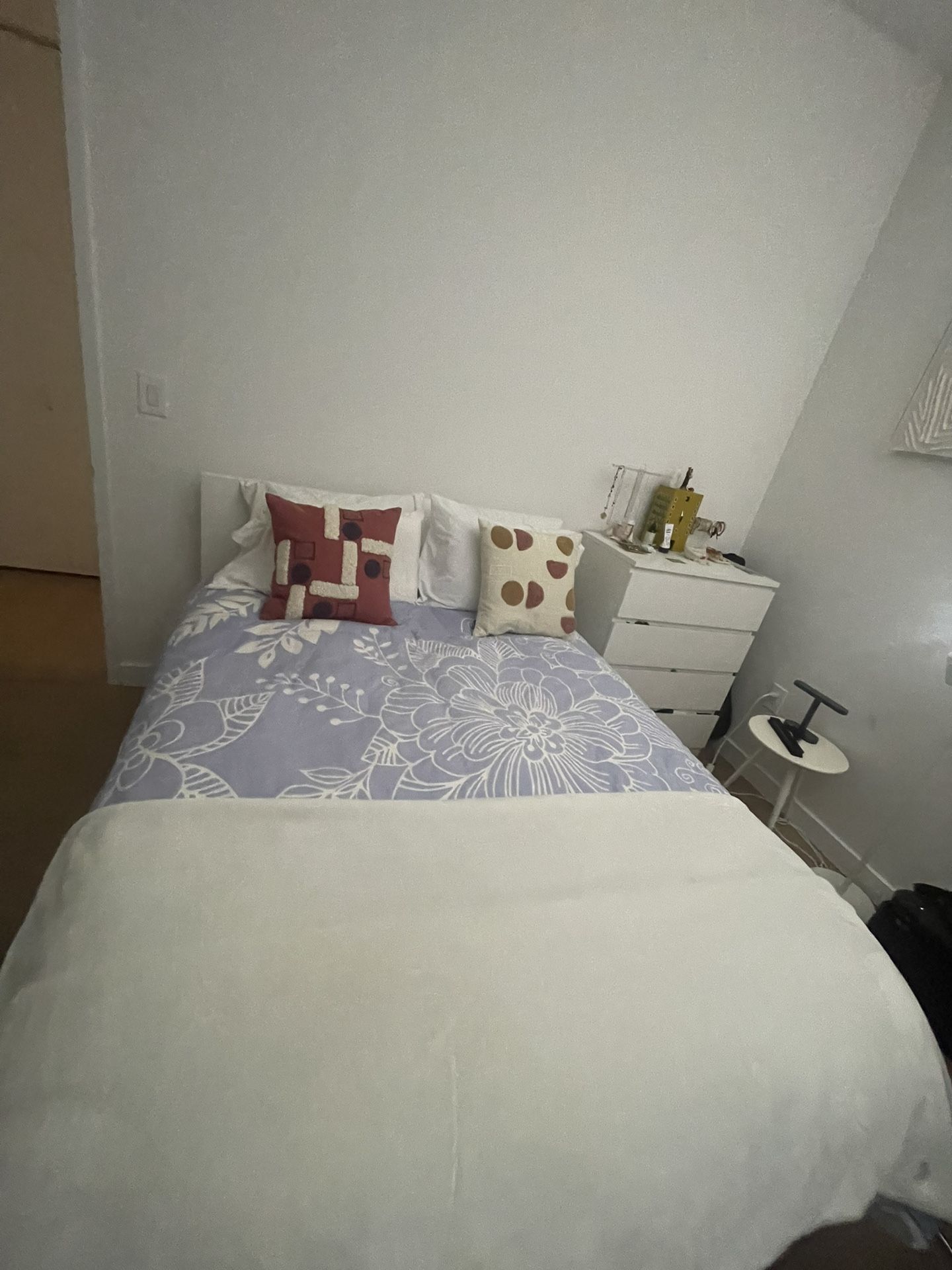 MALM MALM Bed frame with mattress, white/Vesteröy medium firm, Full