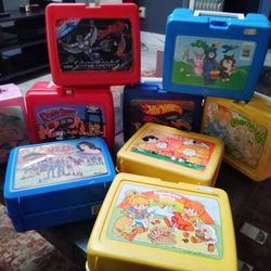 8 80s Lunch Boxes