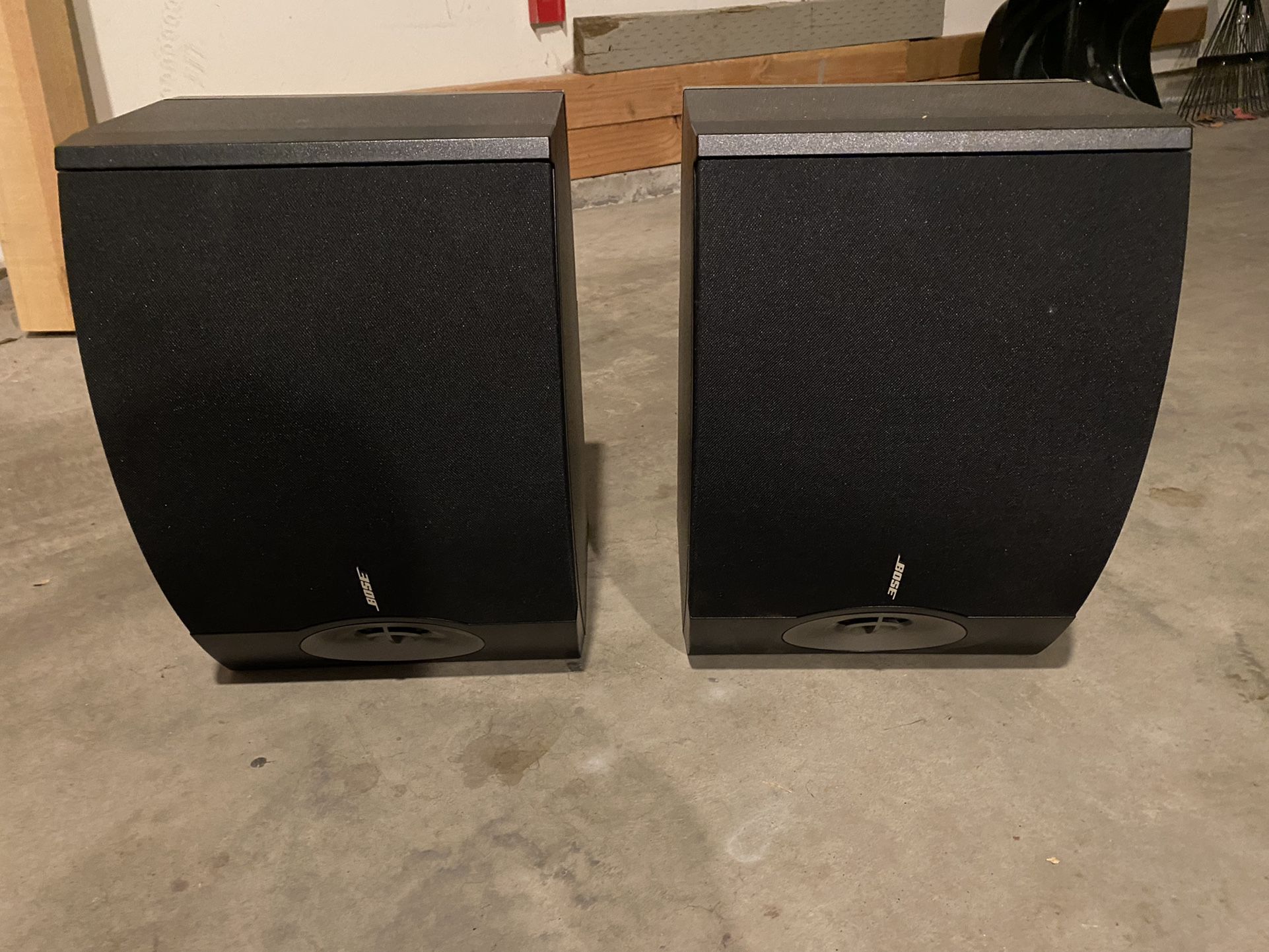 Bose 301V Direct-Reflecting Speakers 