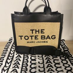 Marc Jacobs The Woven Tab And Black Leather Medium Tote Bag With Adjustable Removable Strap- Only Used Once! 