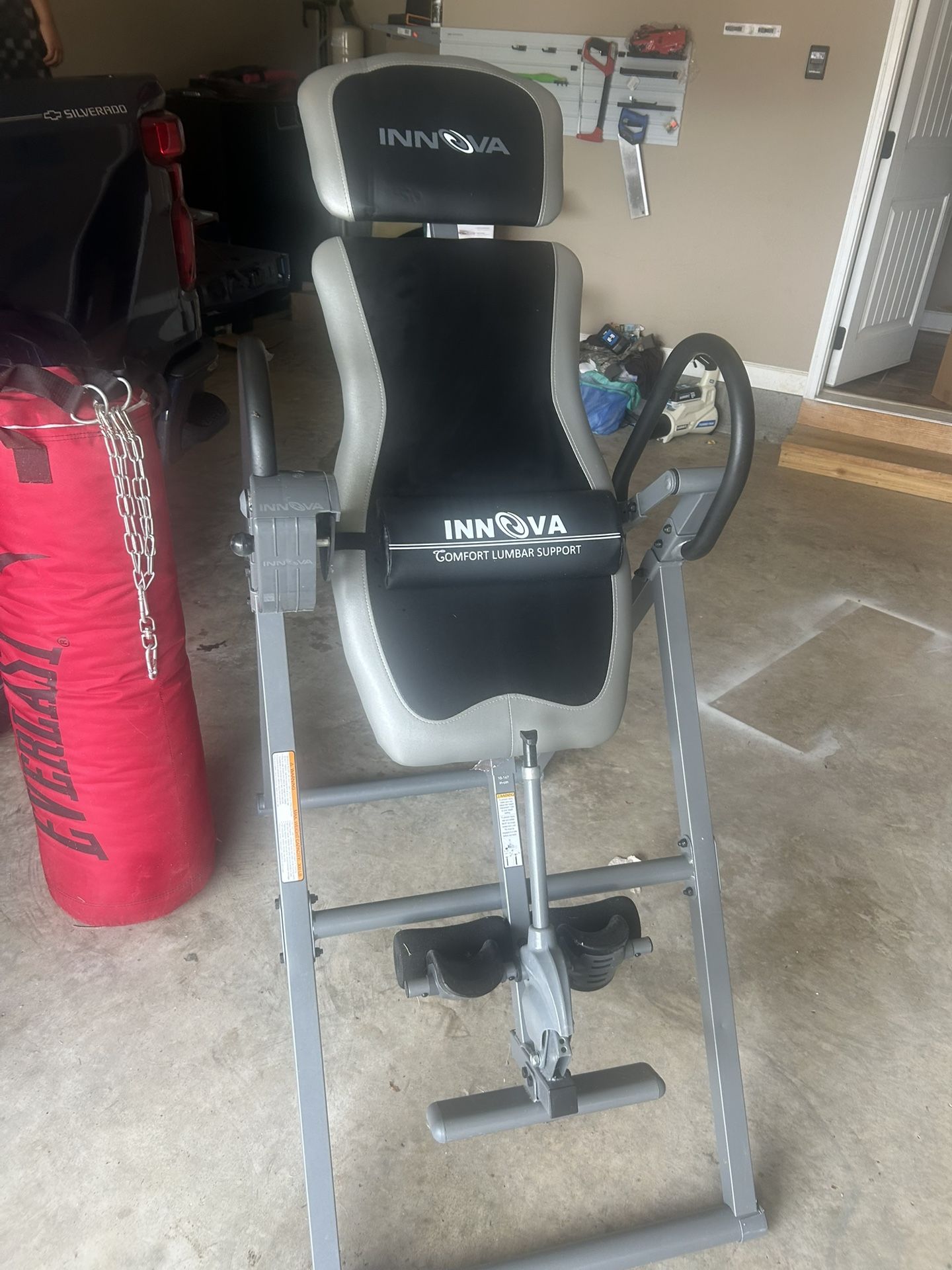 🧘♂️ Innova Inversion Table – Comfort Lumbar Support | Great Condition! 🧘♀️