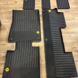 Rivian R1S all weather floor mats | Gen 1 