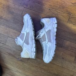 Nike Vomero 5’s