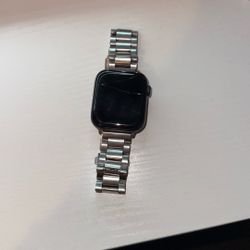 Apple Watch SE 44mm 2024