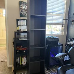 Narrow Shelf In Good Condition