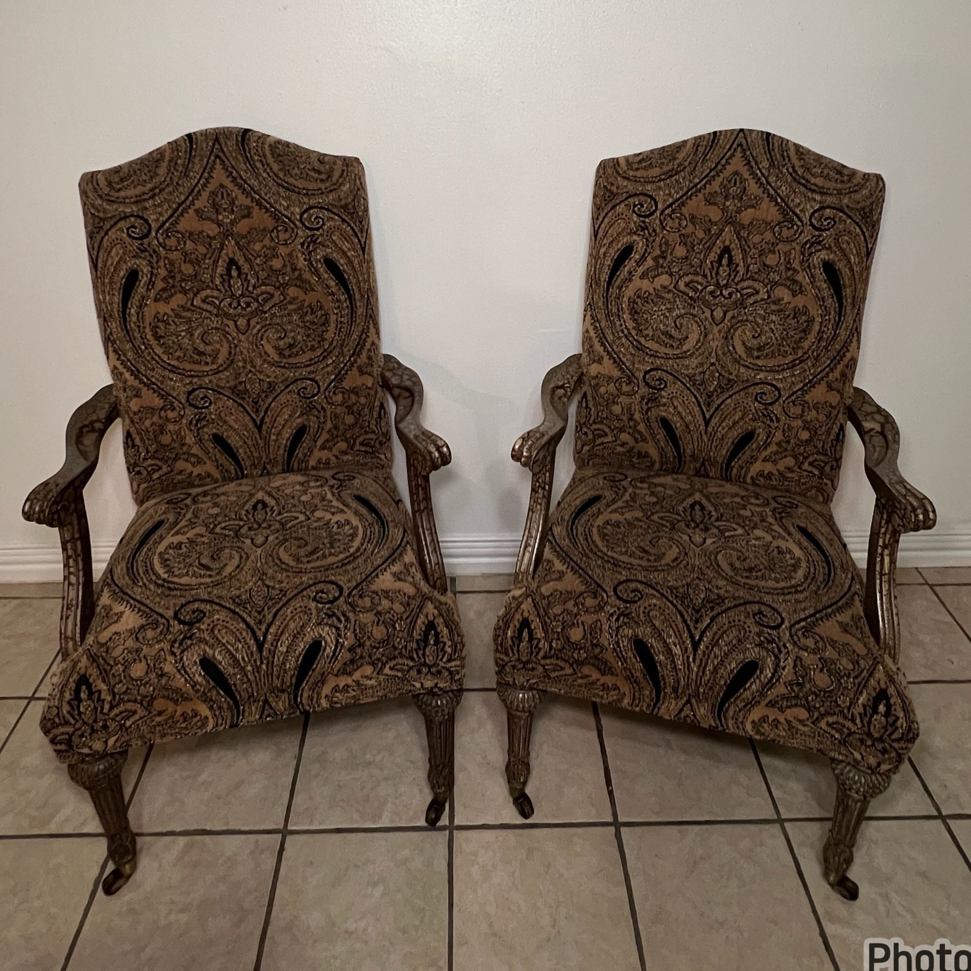 SET OF 2 VINTAGE FURNITURE PIECES WITH UPHOLSTERED ARMCHAIRS WITH FRONT WHEELS IN A PAISLEY PATTERN
