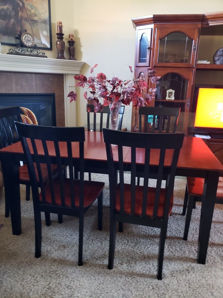 Beautiful Cherry/Black Dining Set $600