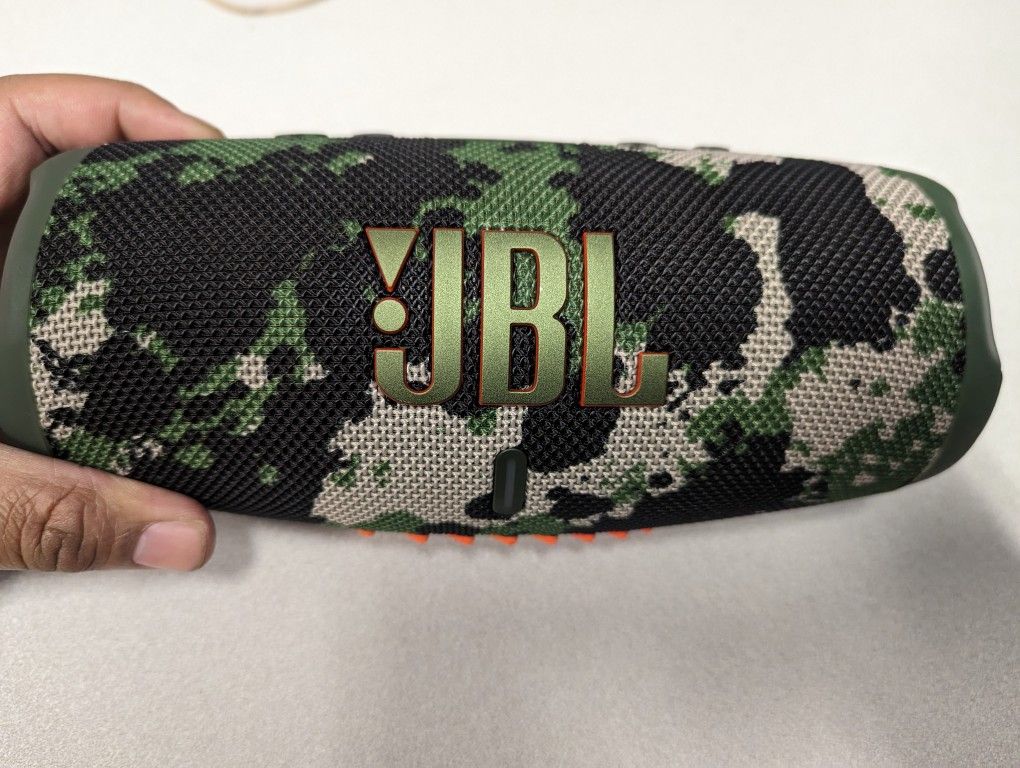 JBL Charge 5 - Portable Waterproof Speaker with Powerbank - Squad