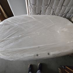Large Acrylic Above Ground BathTub Brandnew!