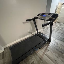 Pro-form 585 cs incline treadmill