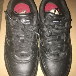 Skechers slip resistant work shoes -size 6.5 womens